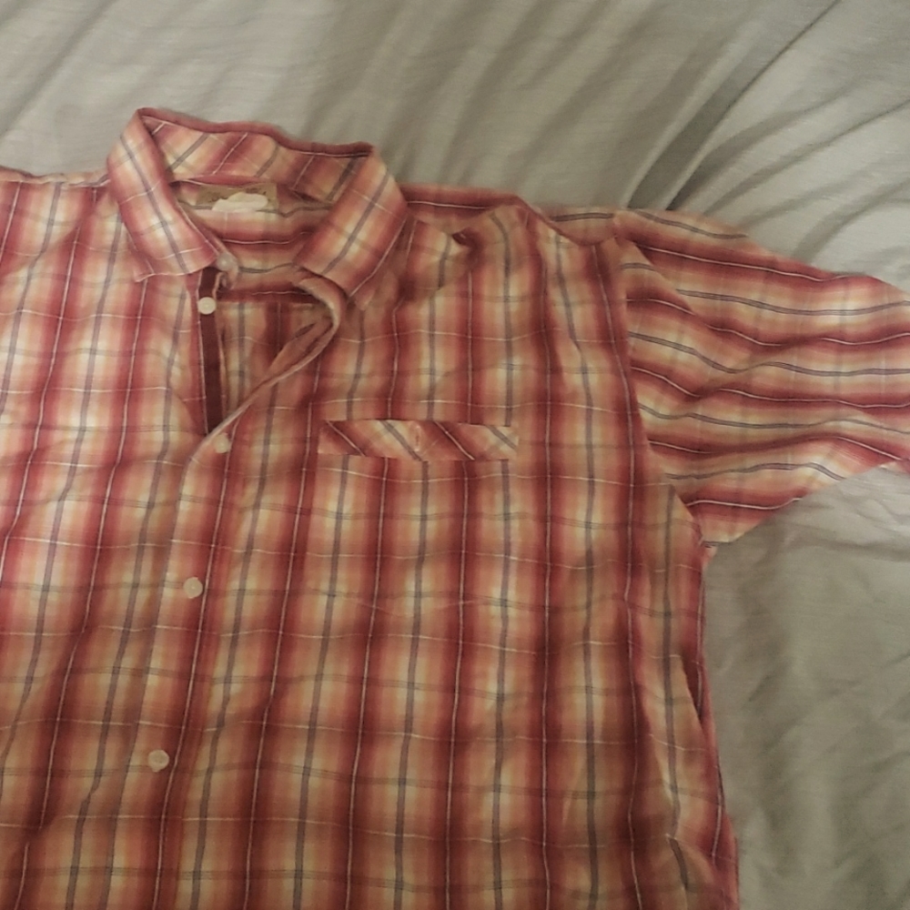 Men's Wrangler 20x short sleeves. Multi color plaid. Size XL tall
